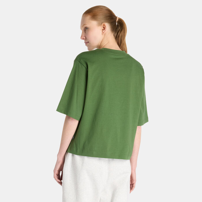 New Balance Women's Flower Logo Sweatshirt Green New Balance Women's Flower Logo Sweatshirt Green image number 1