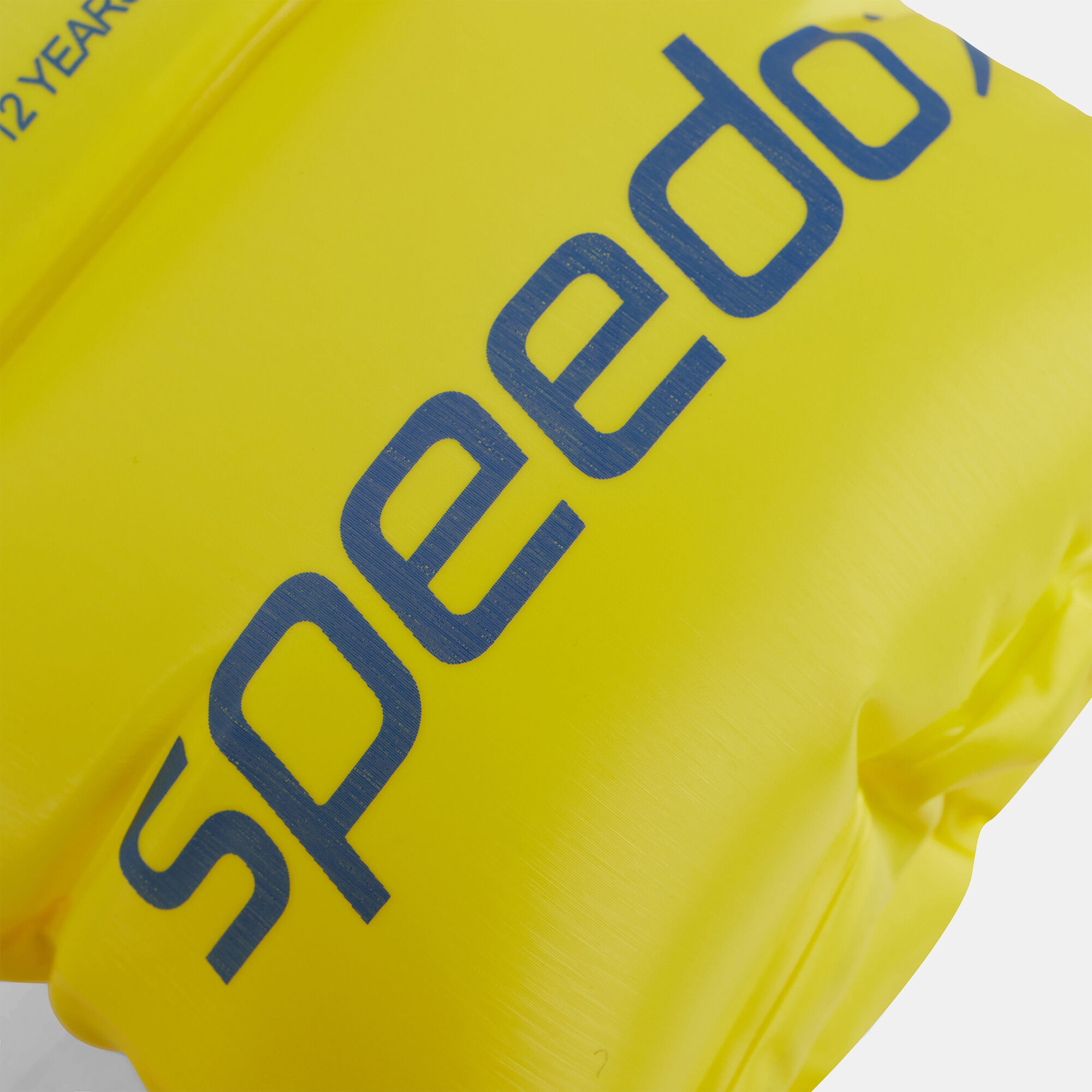 Speedo outlet roll up