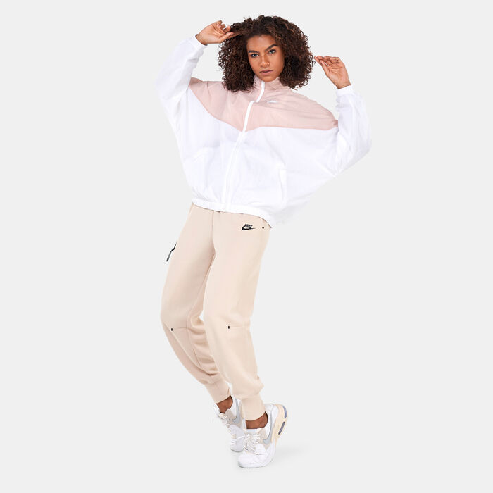 Nike Women's Sportswear Essential Windrunner Woven Jacket Pink Nike Women's Sportswear Essential Windrunner Woven Jacket Pink image number 2