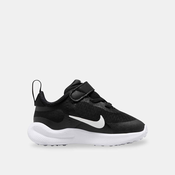Nike Kids' Revolution 7 Shoes Black Nike Kids' Revolution 7 Shoes Black image number 1