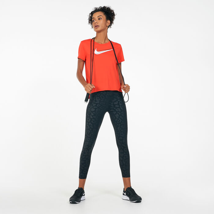 Nike Women's Swoosh Run T-Shirt Red Nike Women's Swoosh Run T-Shirt Red image number 2
