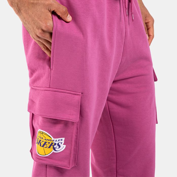 New Era Men's NBA Los Angeles Lakers Wordmark Cargo Pants Purple New Era Men's NBA Los Angeles Lakers Wordmark Cargo Pants Purple image number 3