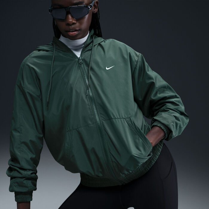 Nike Women's Sportswear Classic Wovens UV Hooded Jacket Green Nike Women's Sportswear Classic Wovens UV Hooded Jacket Green image number 2
