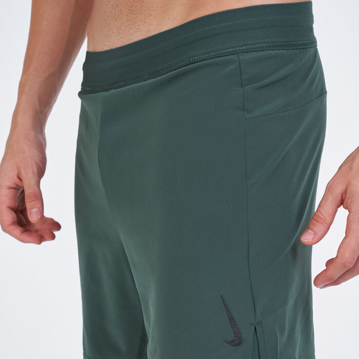 Nike Men's 2-in-1 Yoga Shorts Multi-Color Nike Men's 2-in-1 Yoga Shorts Multi-Color image number 3
