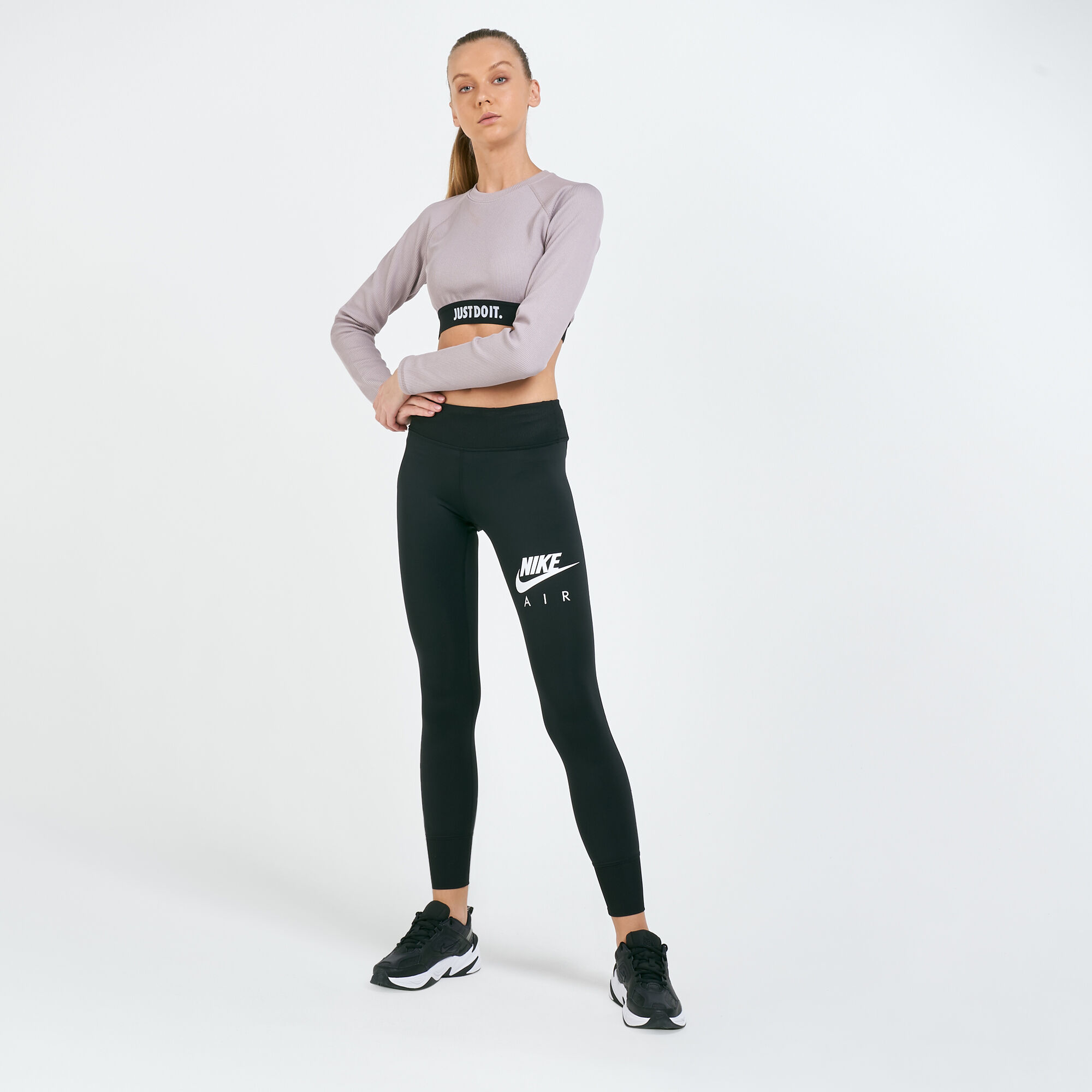 Buy Nike Women s Air Graphic Fast 7 8 Leggings Black in KSA SSS