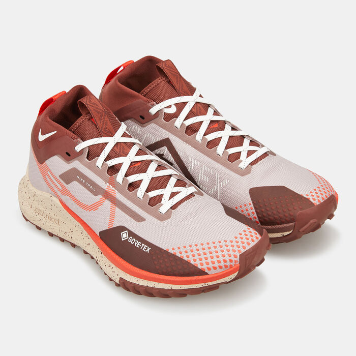 Nike Women's Pegasus Trail 4 GORE-TEX Shoe Brown Nike Women's Pegasus Trail 4 GORE-TEX Shoe Brown image number 1