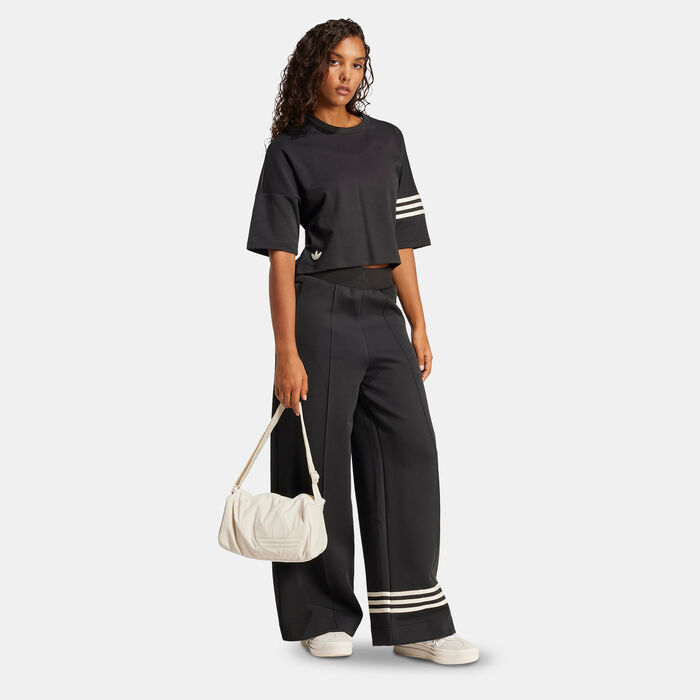 adidas Originals Women's Neuclassics T-Shirt Black adidas Originals Women's Neuclassics T-Shirt Black image number 2