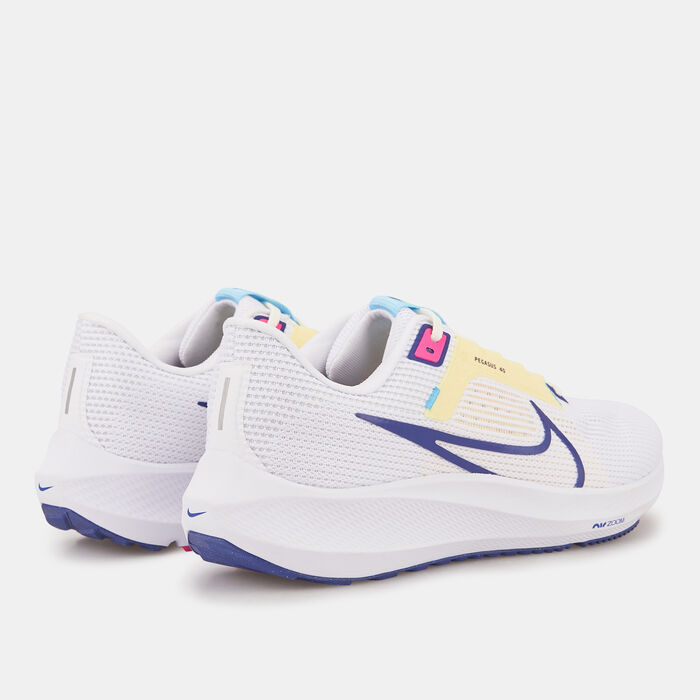 Nike Men's Pegasus 40 Road Running Shoe White Nike Men's Pegasus 40 Road Running Shoe White image number 2
