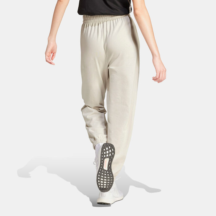 adidas Women's Essentials Sweatpants Beige adidas Women's Essentials Sweatpants Beige image number 1