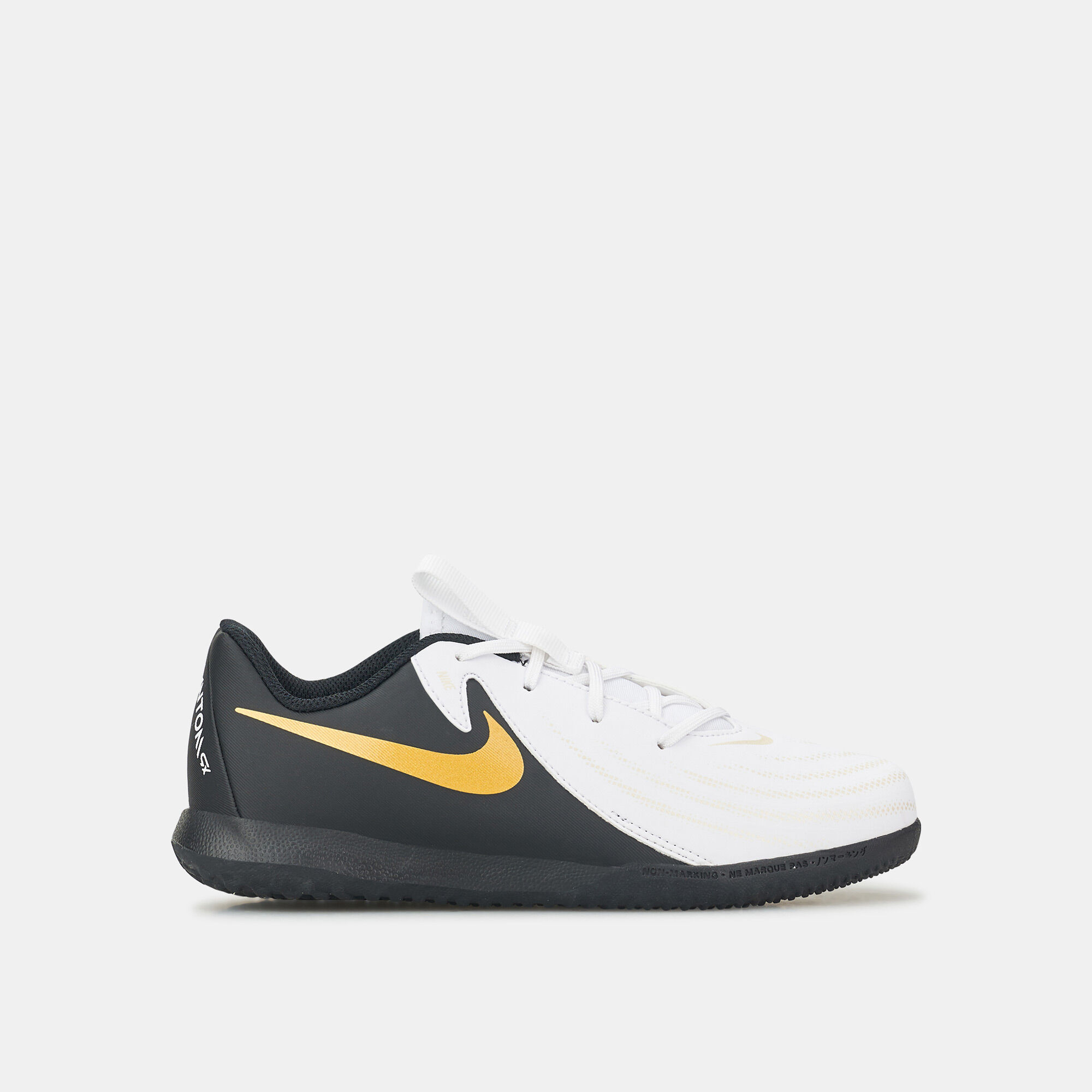 Indoor court sales football shoes