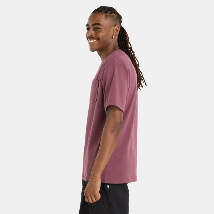 New Balance Men's Athletics Pocket T-Shirt Purple New Balance Men's Athletics Pocket T-Shirt Purple image number 2