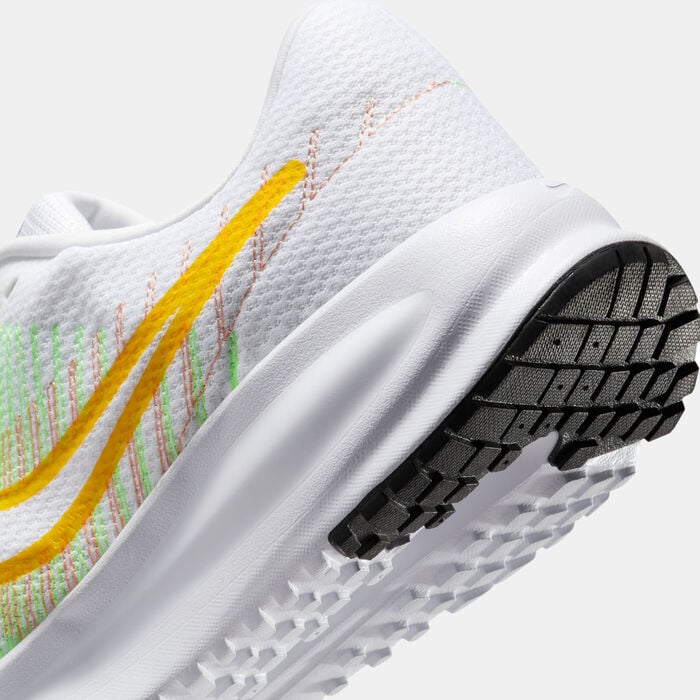 Nike Men's Run Defy Road Running Shoes White Nike Men's Run Defy Road Running Shoes White image number 5