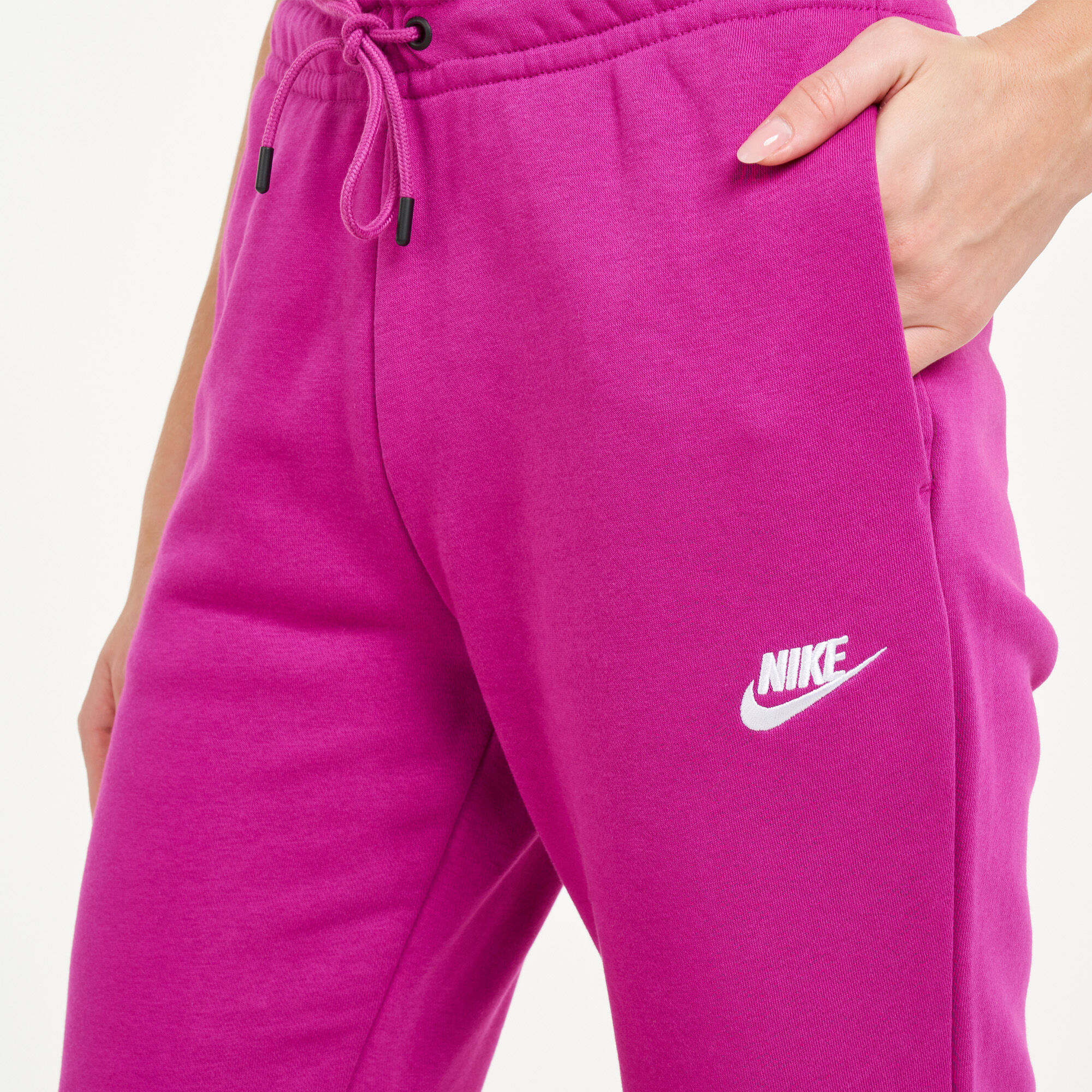 Nike online essential joggers