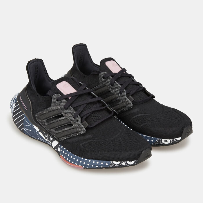 adidas Women's Ultraboost 22 Shoe Black adidas Women's Ultraboost 22 Shoe Black image number 1