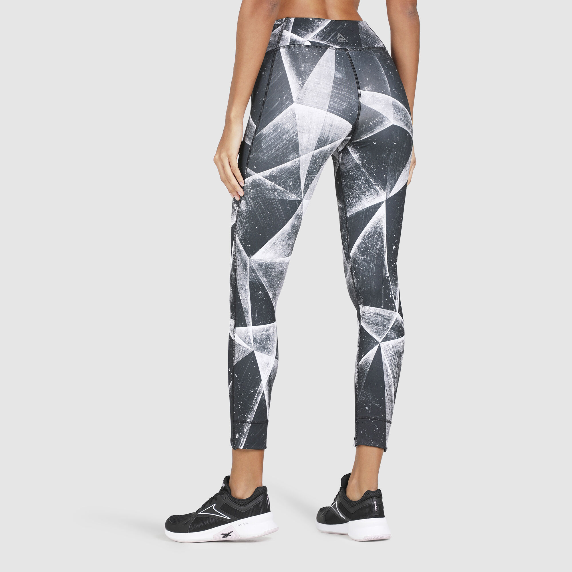 Lux bold reebok store