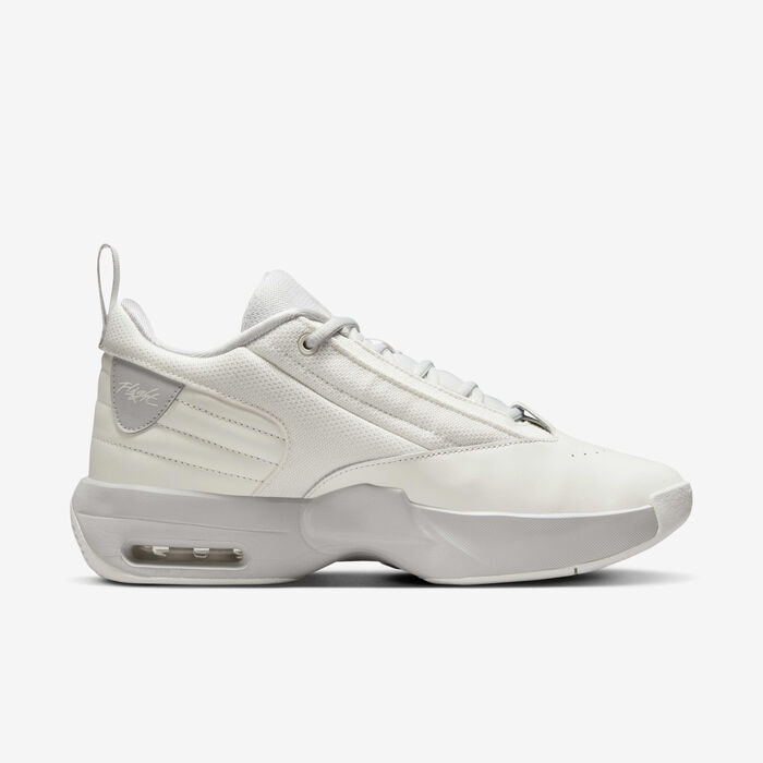 Jordan Women's Max Aura 6 Shoes White image number 2