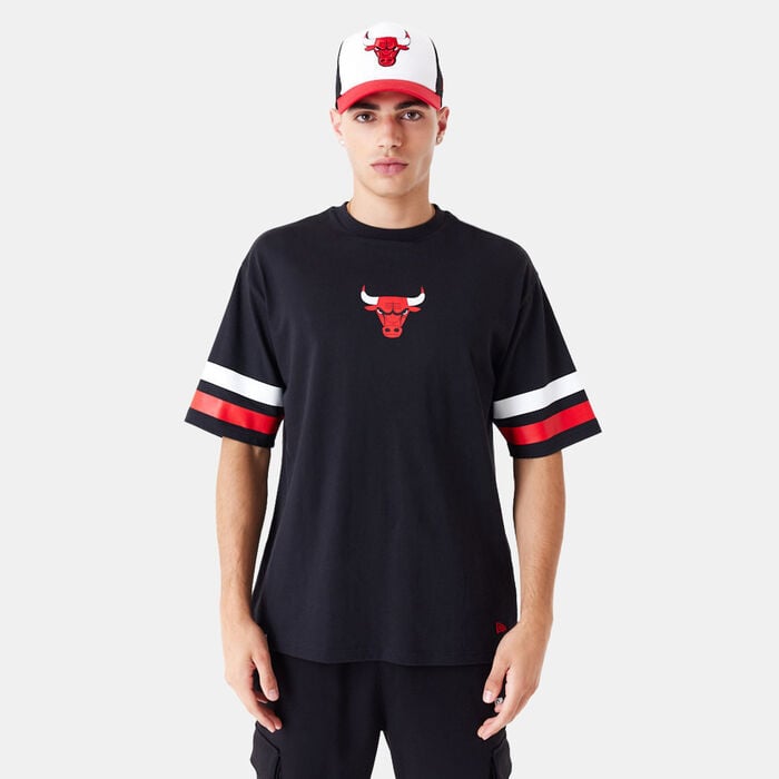 New Era Men's NBA Chicago Bulls Arch Graphic T-Shirt Black New Era Men's NBA Chicago Bulls Arch Graphic T-Shirt Black image number 0