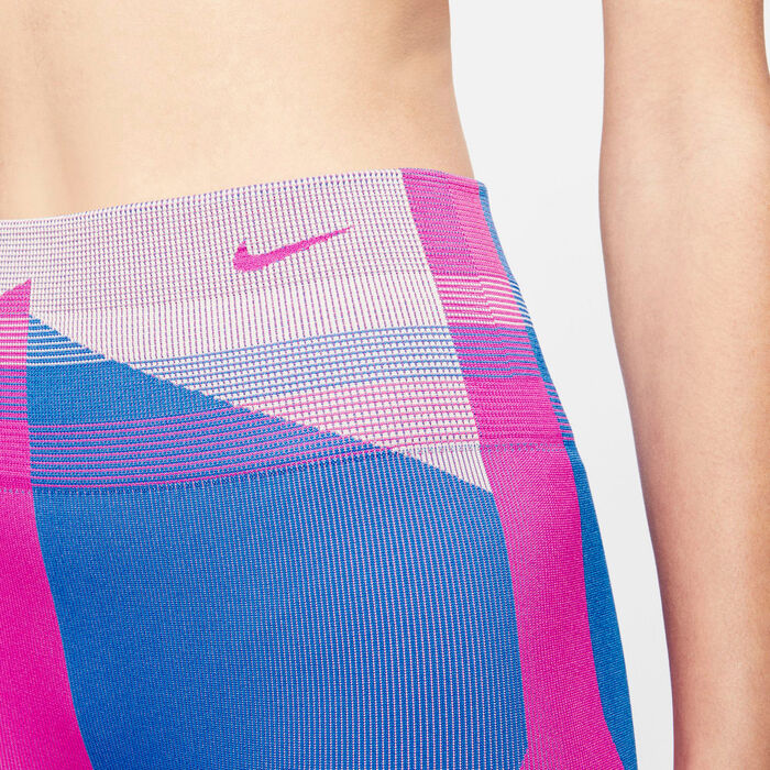 Buy Nike Women's Icon Clash Sculpt 7/8 Leggings Pink in KSA -SSS