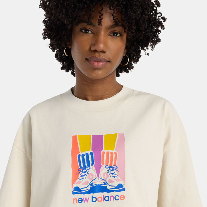 New Balance Women's Athletics Gradient Shoes Graphic T-Shirt Beige New Balance Women's Athletics Gradient Shoes Graphic T-Shirt Beige image number 3