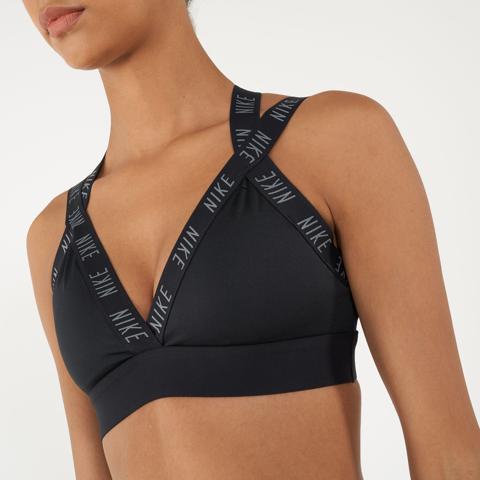 Nike indy logo 2025 sports bra