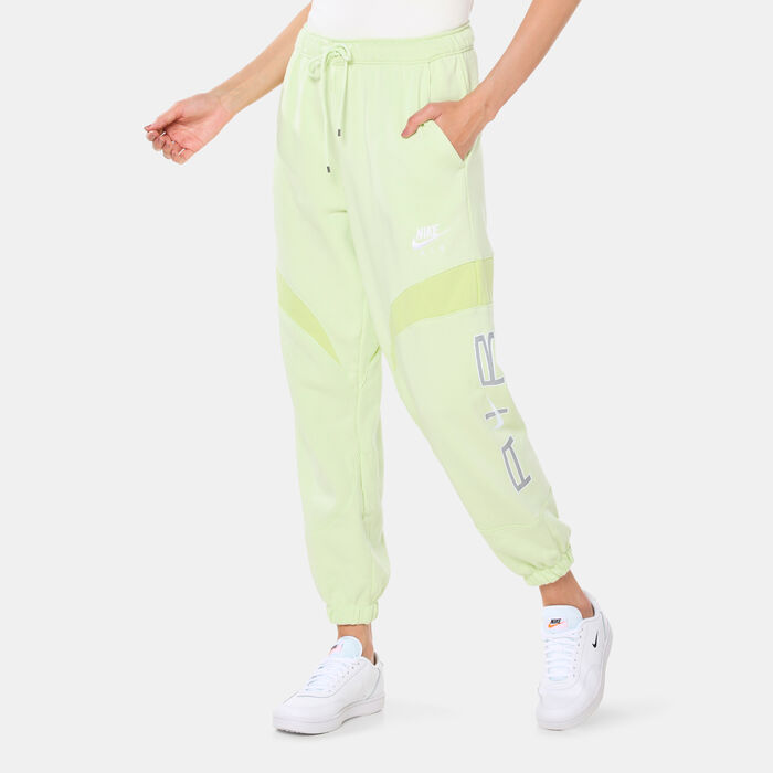 Nike Women's Sportswear Air Fleece Joggers Green image number 0