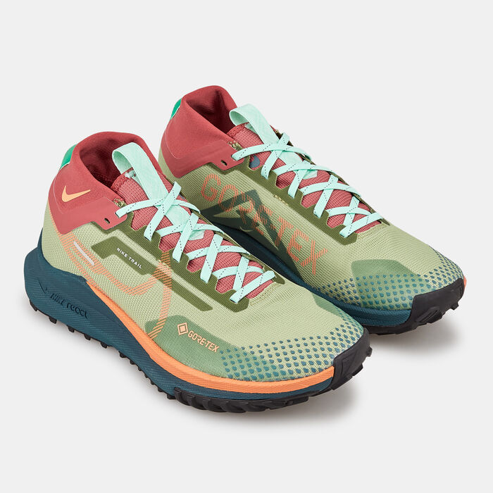 Nike Women's Pegasus Trail 4 GORE-TEX Shoe Green image number 1