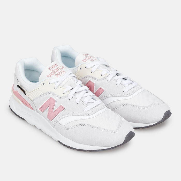 New Balance Women's 997H Shoe Grey New Balance Women's 997H Shoe Grey image number 1