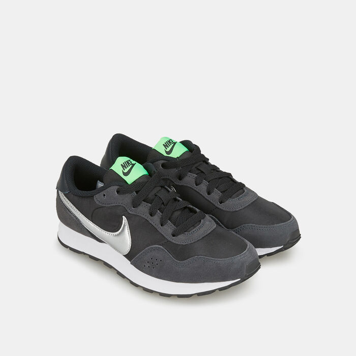 Nike Kids' MD Valiant Shoe Nike Kids' MD Valiant Shoe image number 1