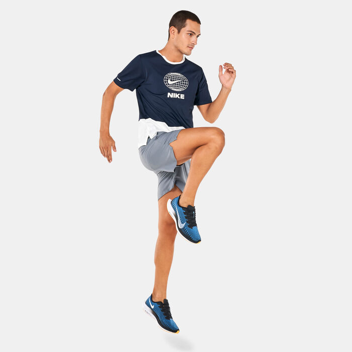 Nike Men's Stride Dri-FIT Running Shorts Grey Nike Men's Stride Dri-FIT Running Shorts Grey image number 2
