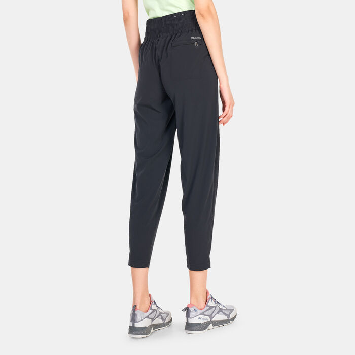 Columbia Women's Boundless Beauty™ Capri Pants Black Columbia Women's Boundless Beauty™ Capri Pants Black image number 1