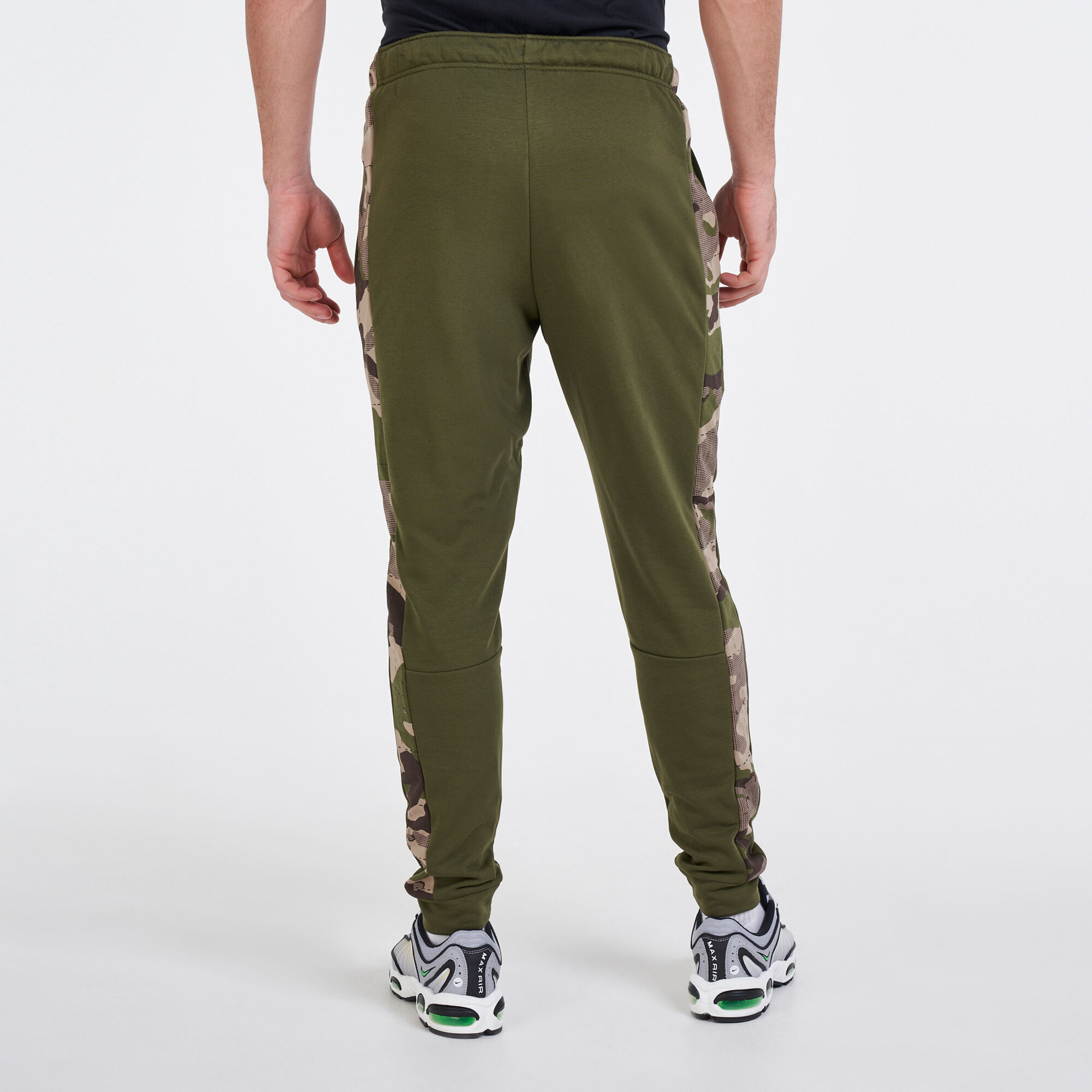 Nike tech hot sale camo pants