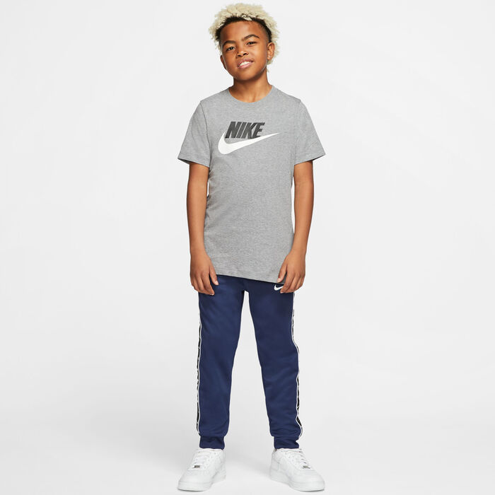 Nike Kids' Futura Icon T-Shirt (Older Kids) Grey Nike Kids' Futura Icon T-Shirt (Older Kids) Grey image number 2