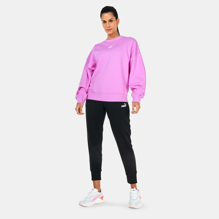 PUMA Women's Classics Oversized Crewneck Sweatshirt Purple PUMA Women's Classics Oversized Crewneck Sweatshirt Purple image number 2