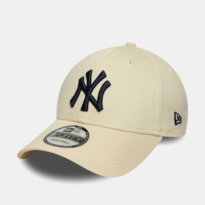New Era Men's MLB New York Yankees Side Patch 9FORTY Cap Beige New Era Men's MLB New York Yankees Side Patch 9FORTY Cap Beige image number 1