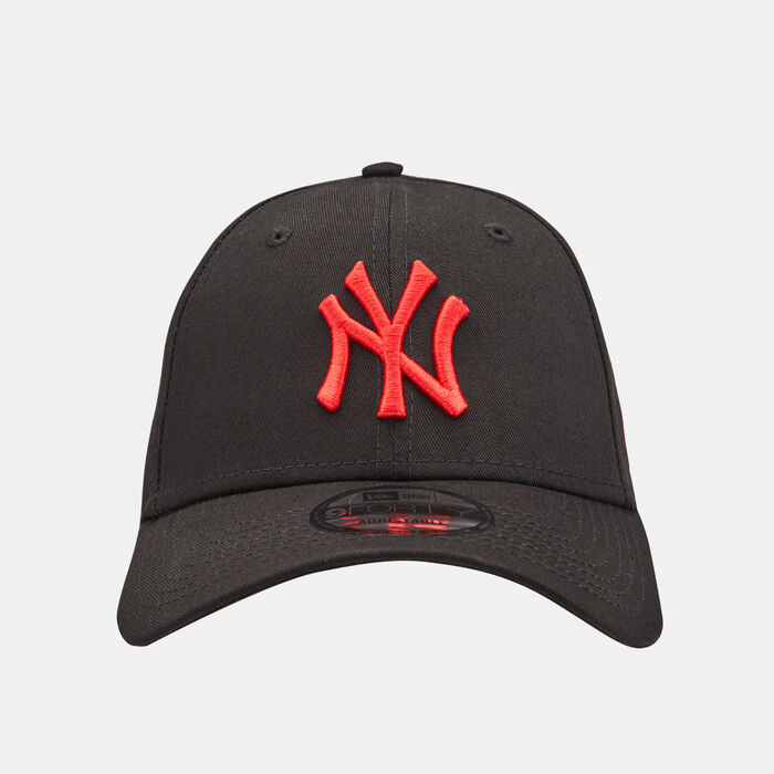 New Era Men's New York Yankees Essential Logo 9FORTY Cap Black New Era Men's New York Yankees Essential Logo 9FORTY Cap Black image number 0
