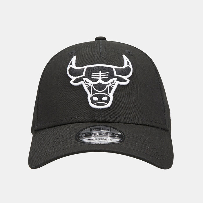 New Era Men’s NBA Essential Outline 940 Chicago Bulls Cap Black New Era Men’s NBA Essential Outline 940 Chicago Bulls Cap Black image number 0
