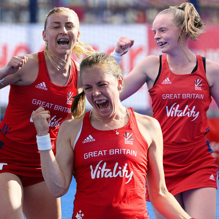 OPRO Self-Fit UFC Silver-Level MMA Mouth Guard White image number 5