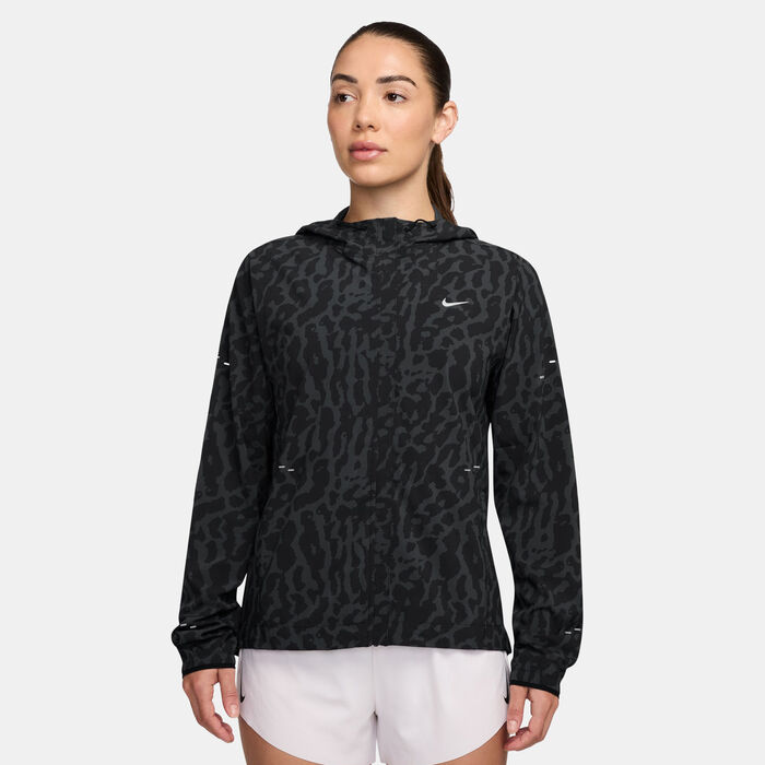 Nike Women's Swift Dri-FIT Packable Running Jacket Grey Nike Women's Swift Dri-FIT Packable Running Jacket Grey image number 0