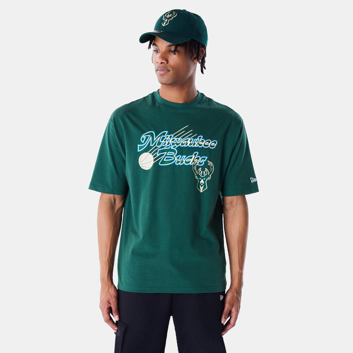 New Era Men's NBA Milwaukee Bucks Script T-Shirt Green New Era Men's NBA Milwaukee Bucks Script T-Shirt Green image number 0