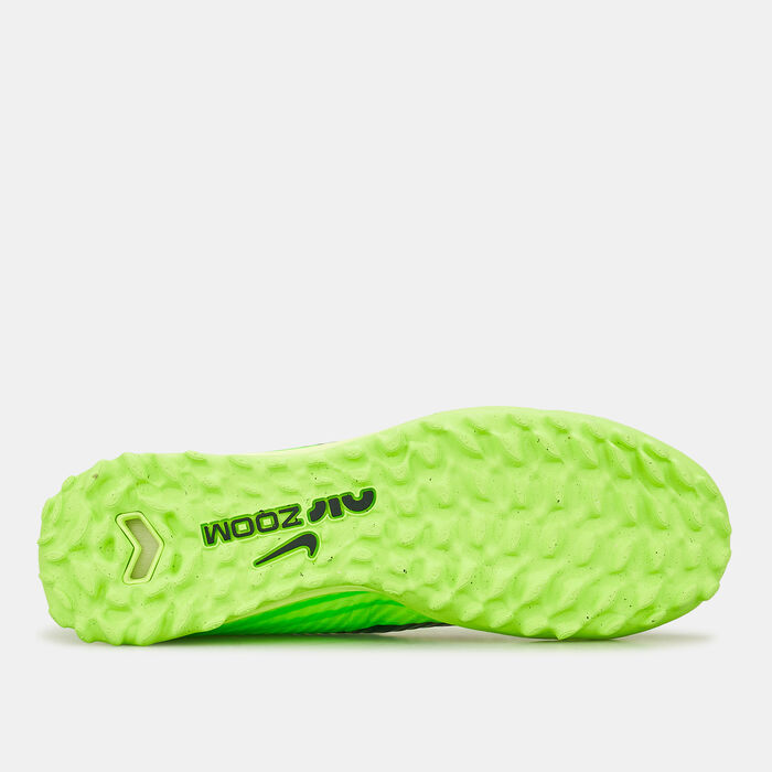 Nike Men's CR7 Vapor 15 Academy Mercurial Dream Speed Turf Ground Football Shoes Green Nike Men's CR7 Vapor 15 Academy Mercurial Dream Speed Turf Ground Football Shoes Green image number 3