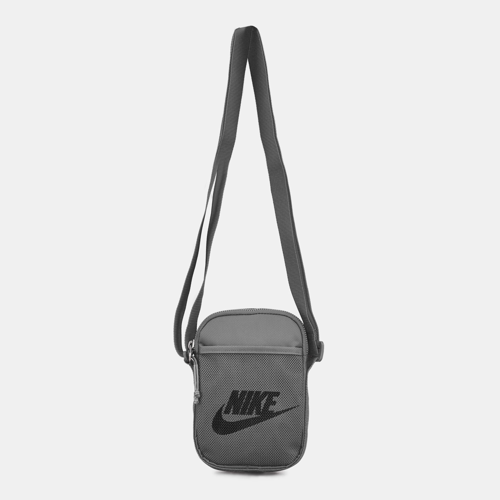 Nike front strap bag 2025