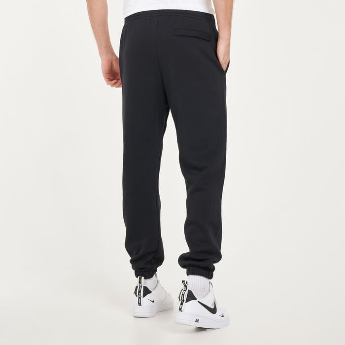 Nike Men's Sportswear Club Fleece Track Pants Black Nike Men's Sportswear Club Fleece Track Pants Black image number 1