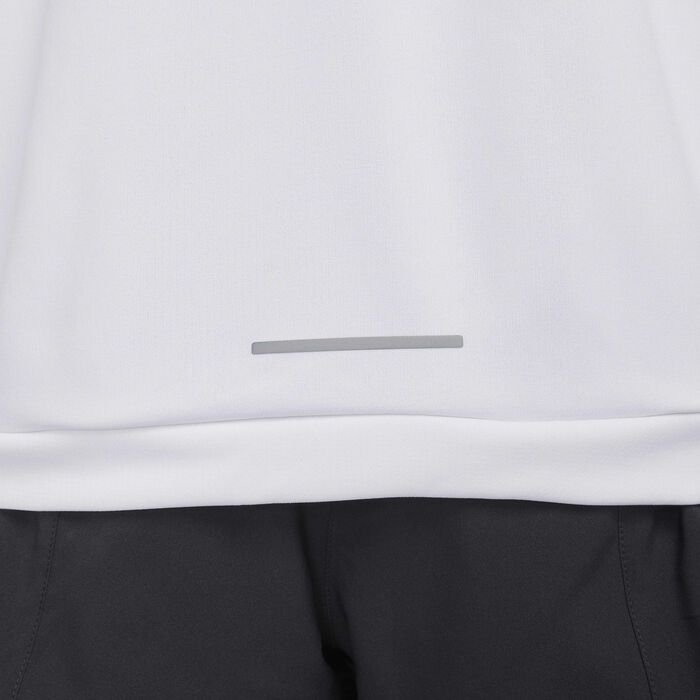 Nike Women's Swoosh Dri-FIT 1/4-Zip Mid Layer White Nike Women's Swoosh Dri-FIT 1/4-Zip Mid Layer White image number 4