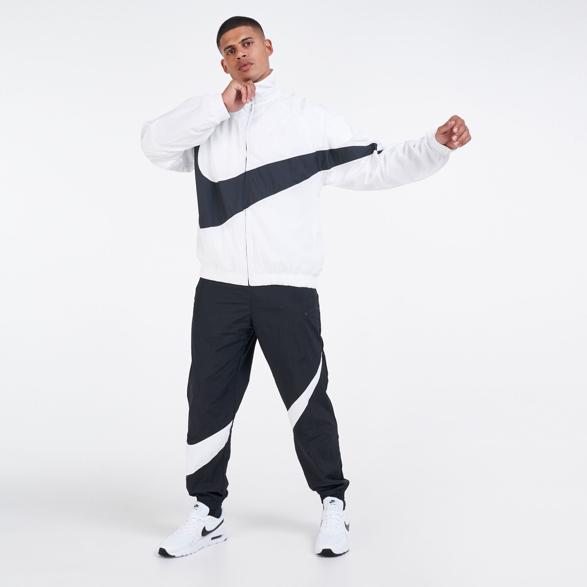 Nike swoosh outlet jacket white