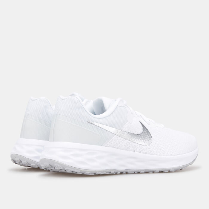 Nike Women's Revolution 6 Next Nature Shoe White image number 2