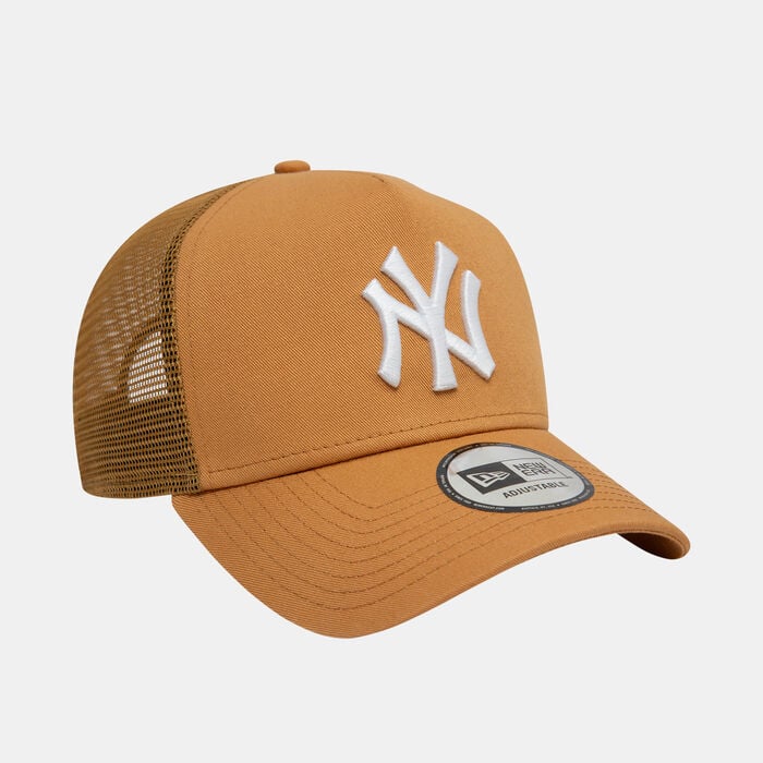 New Era Men's MLB New York Yankees League Essential 9FORTY Trucker Cap Beige New Era Men's MLB New York Yankees League Essential 9FORTY Trucker Cap Beige image number 2