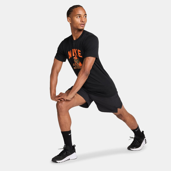 Nike Men's Graphic T-Shirt Black Nike Men's Graphic T-Shirt Black image number 2