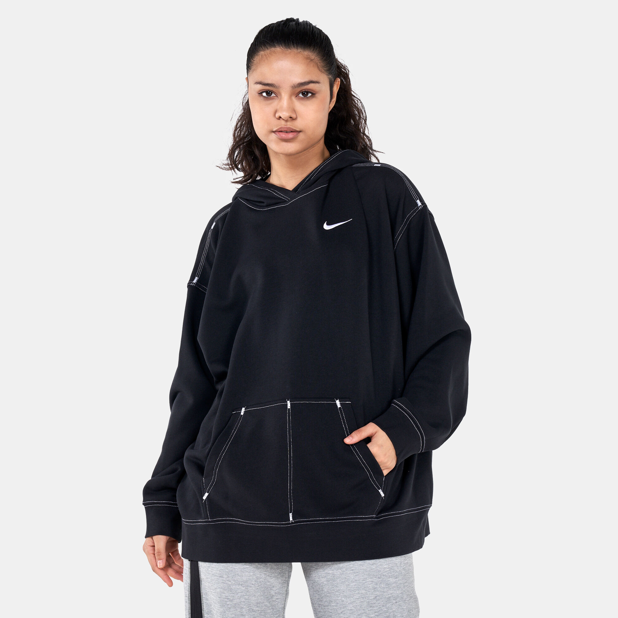 Nike Sportswear Swoosh Women's Oversized Fleece Hoodie (US, Alpha, Medium,  Regular, Regular, Black/White) at  Women's Clothing store