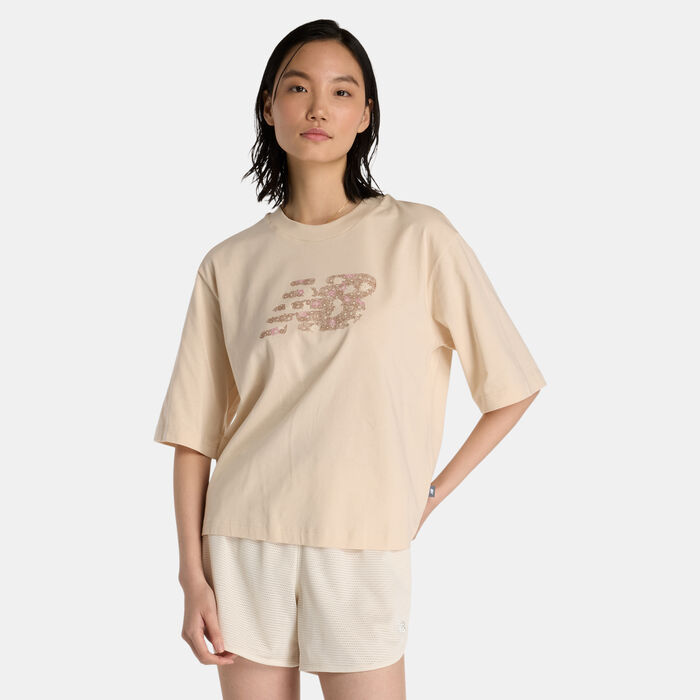 New Balance Women's Flower Logo Sweatshirt Brown New Balance Women's Flower Logo Sweatshirt Brown image number 0