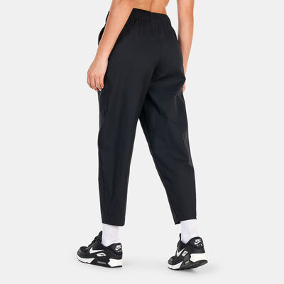 Nike Women's Sportswear Essential High-Rise Curve Pants Black